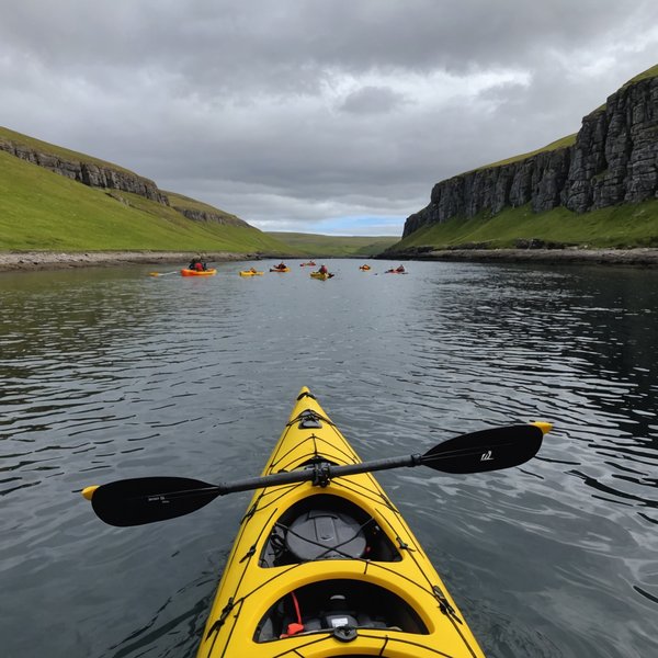 Comment organiser une expédition de kayak de mer autour des îles d'Orkney, Écosse : itinéraires et équipements ?